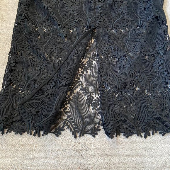 Diane Von Furstenberg Black Overlay Tailored Pencil Skirt NWT - Picture 8 of 9